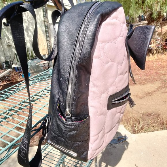 BETSEY JOHNSON Backpack Black Bowtie Mauve Front Used Quilted Hearts - Picture 9 of 15